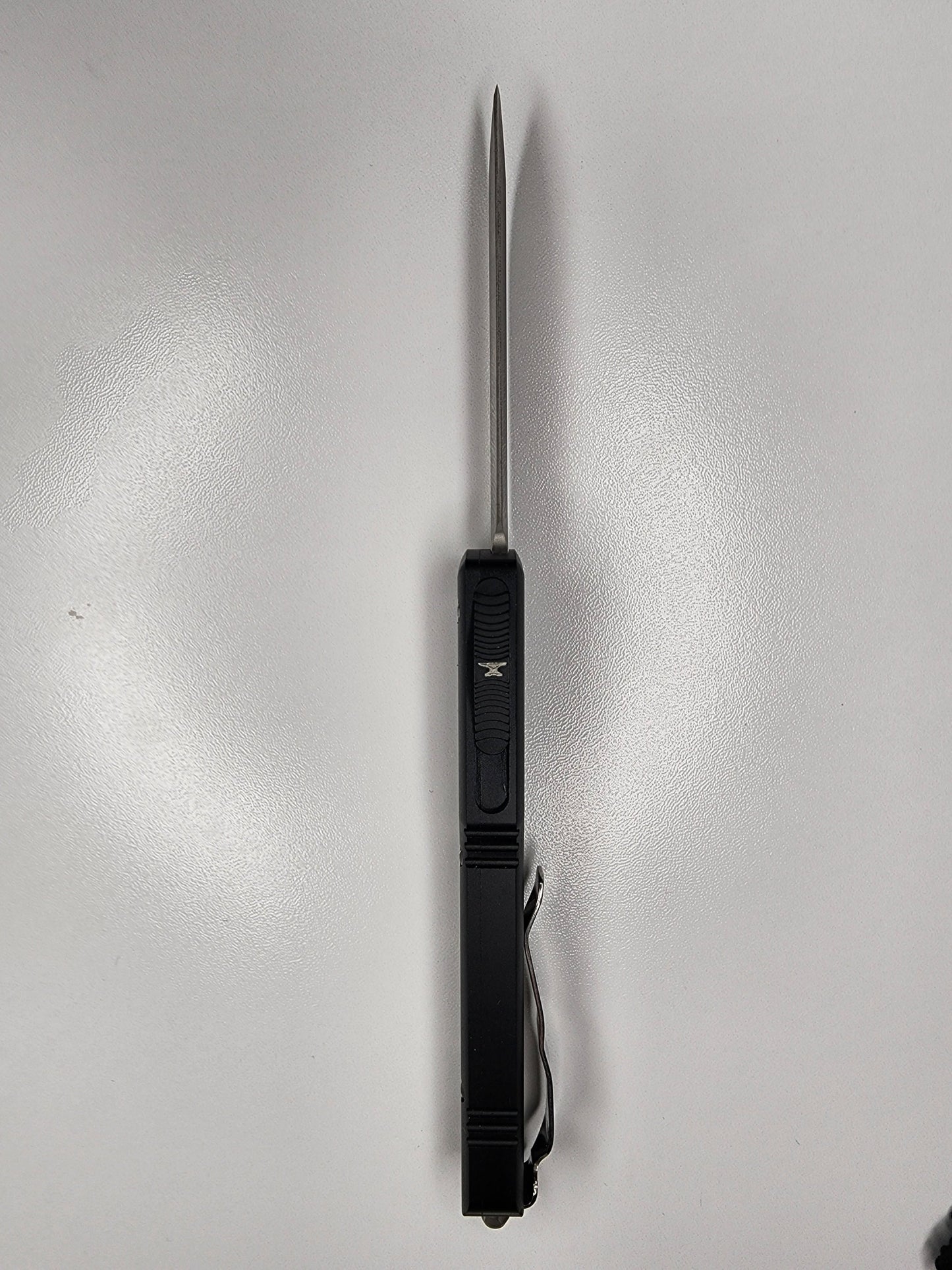 Sleek Standard Dagger